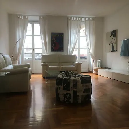 10 Bossi Duomo Apartment Mailand